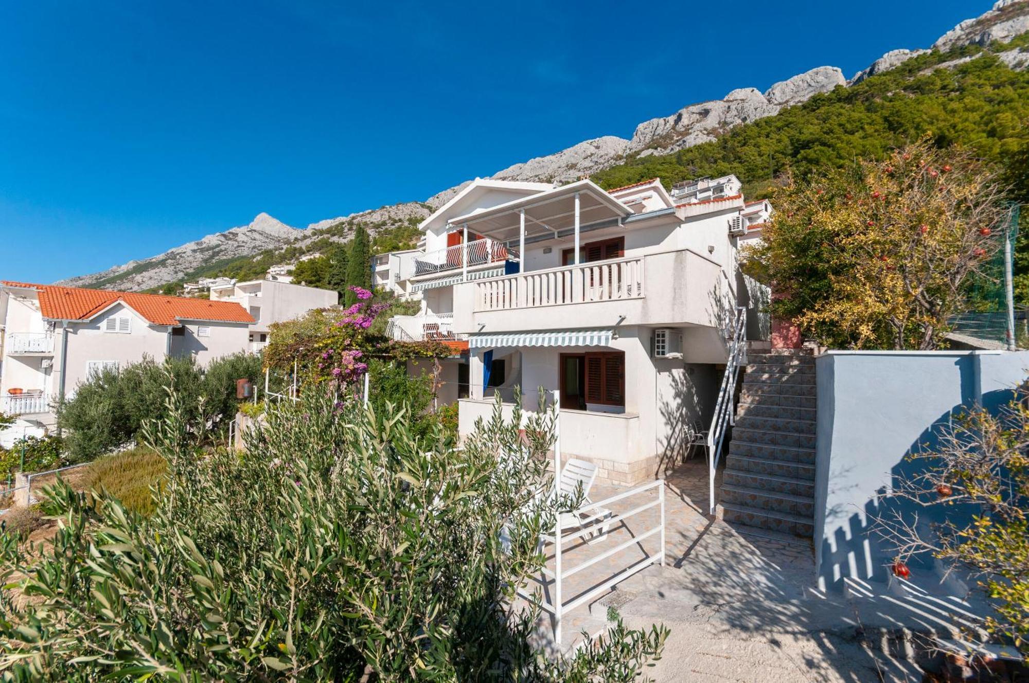Apartments Niko Pisak Exterior photo