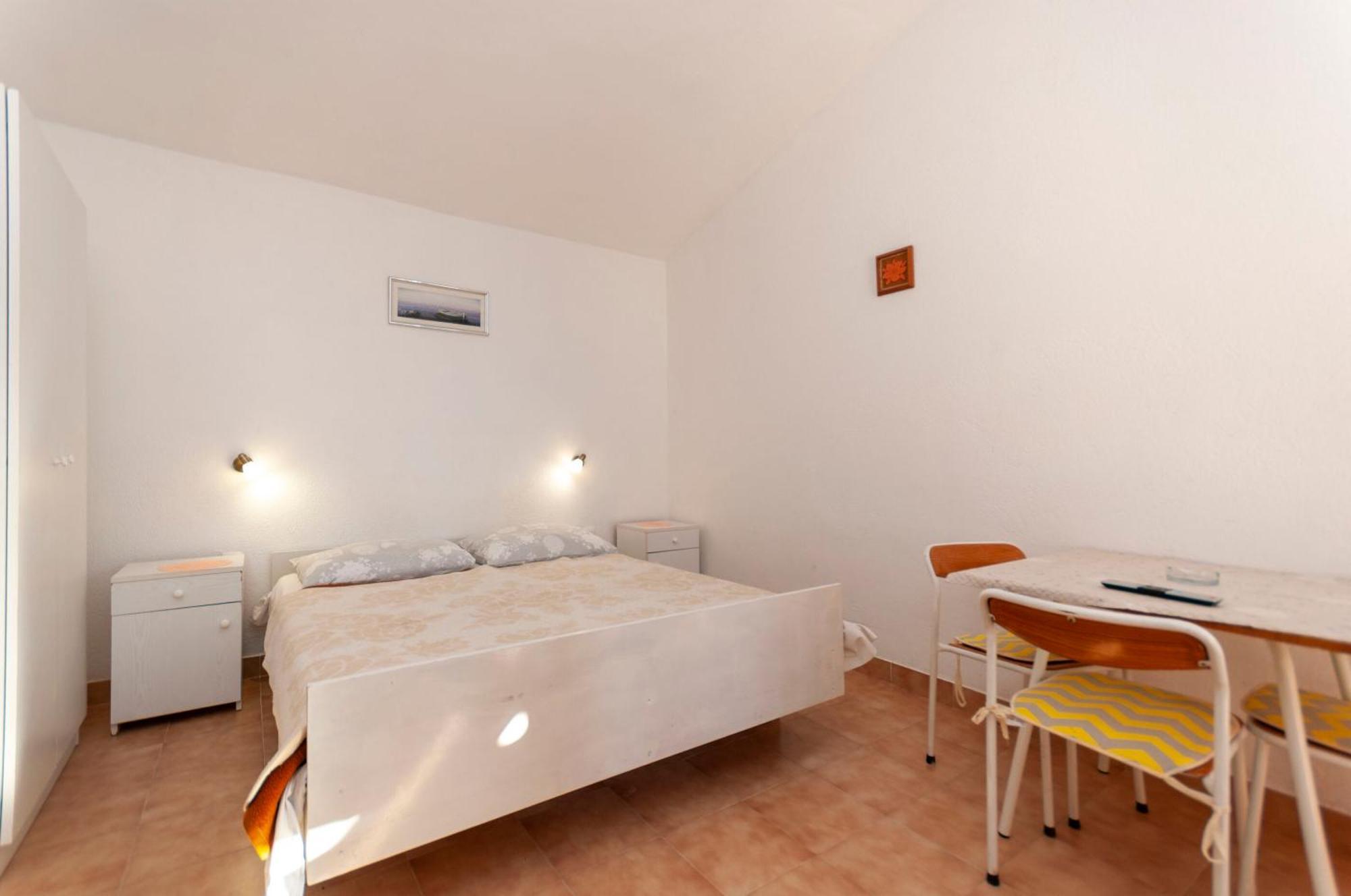 Apartments Niko Pisak Exterior photo